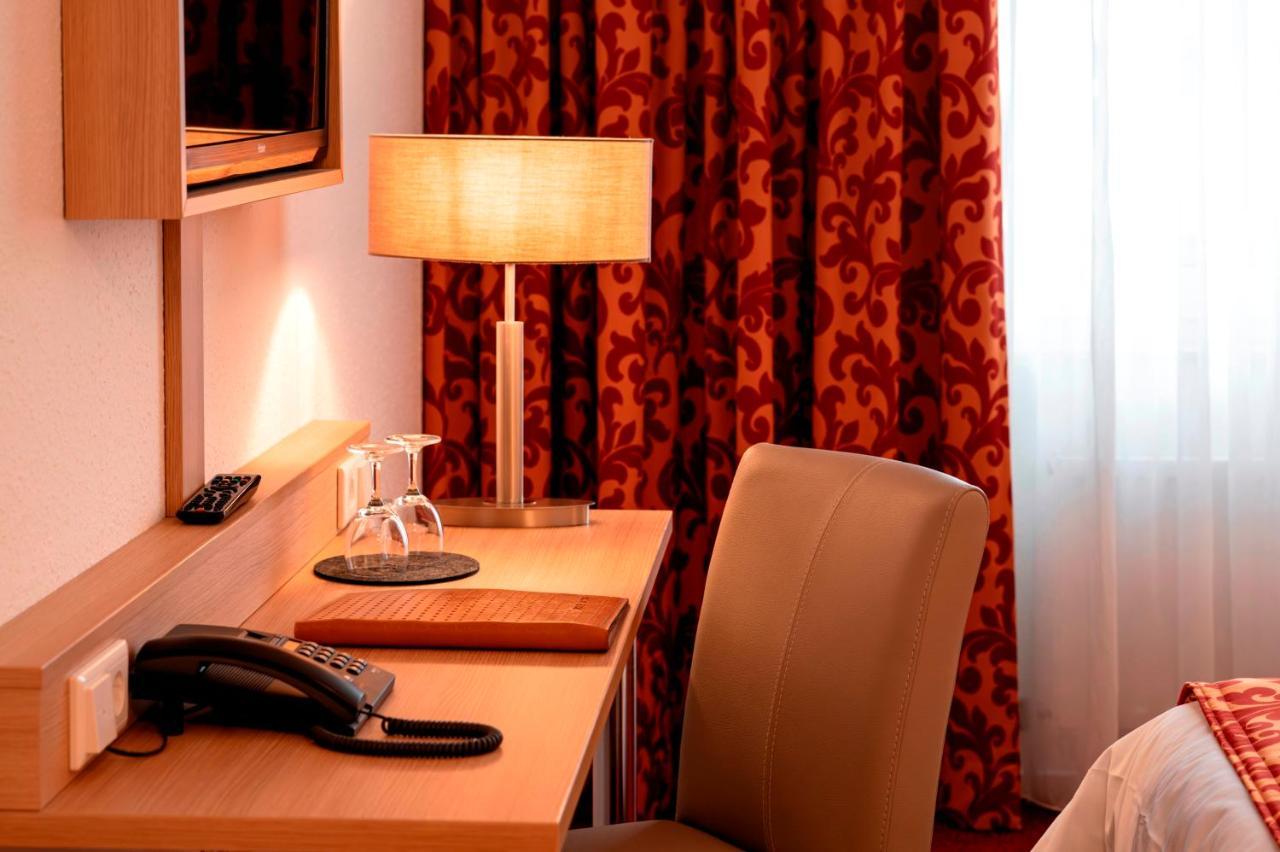 Hotel Astra Düsseldorf Esterno foto
