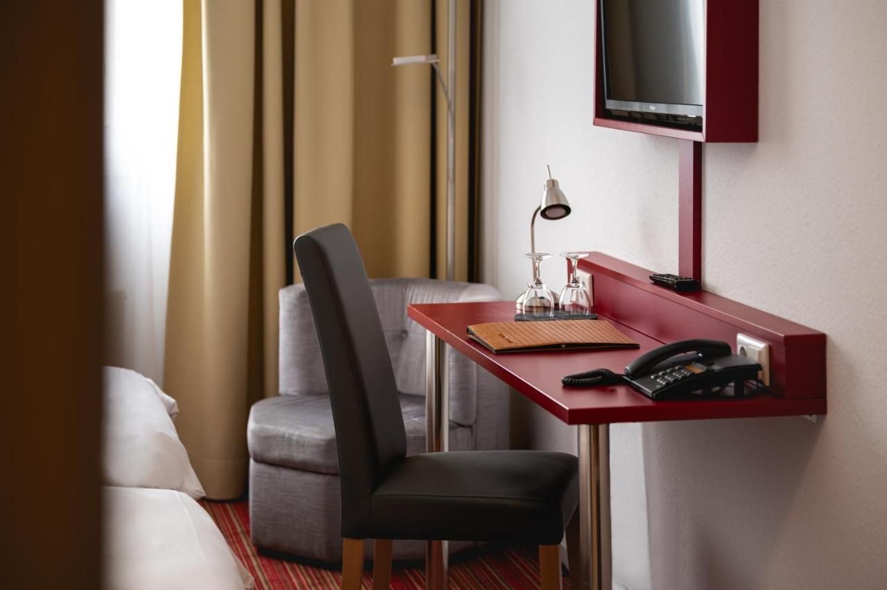 Hotel Astra Düsseldorf Esterno foto