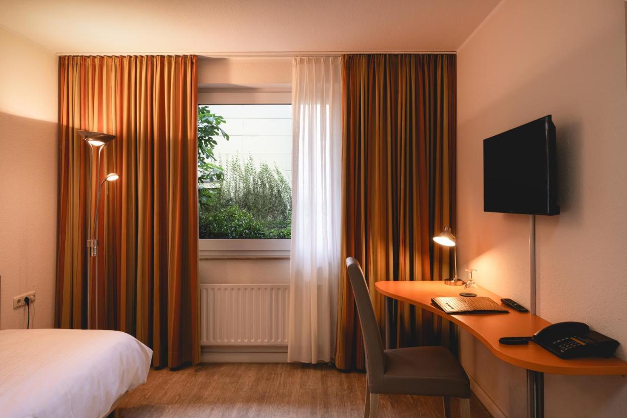 Hotel Astra Düsseldorf Esterno foto