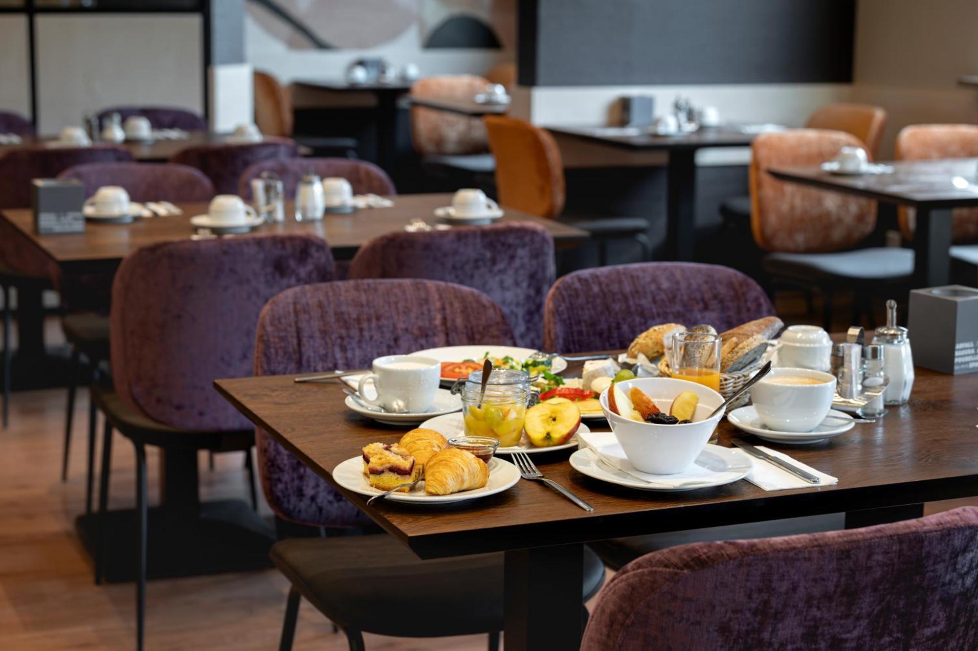 Hotel Astra Düsseldorf Esterno foto