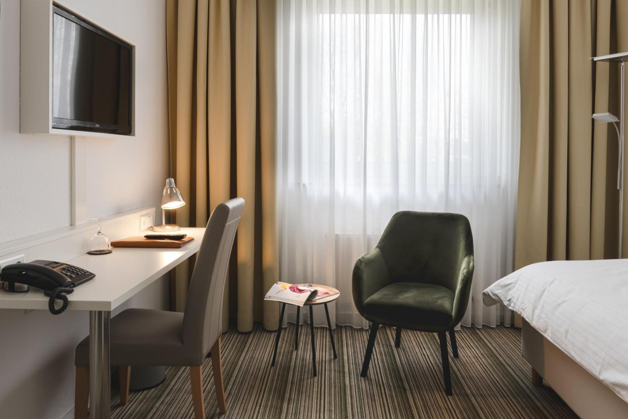Hotel Astra Düsseldorf Esterno foto