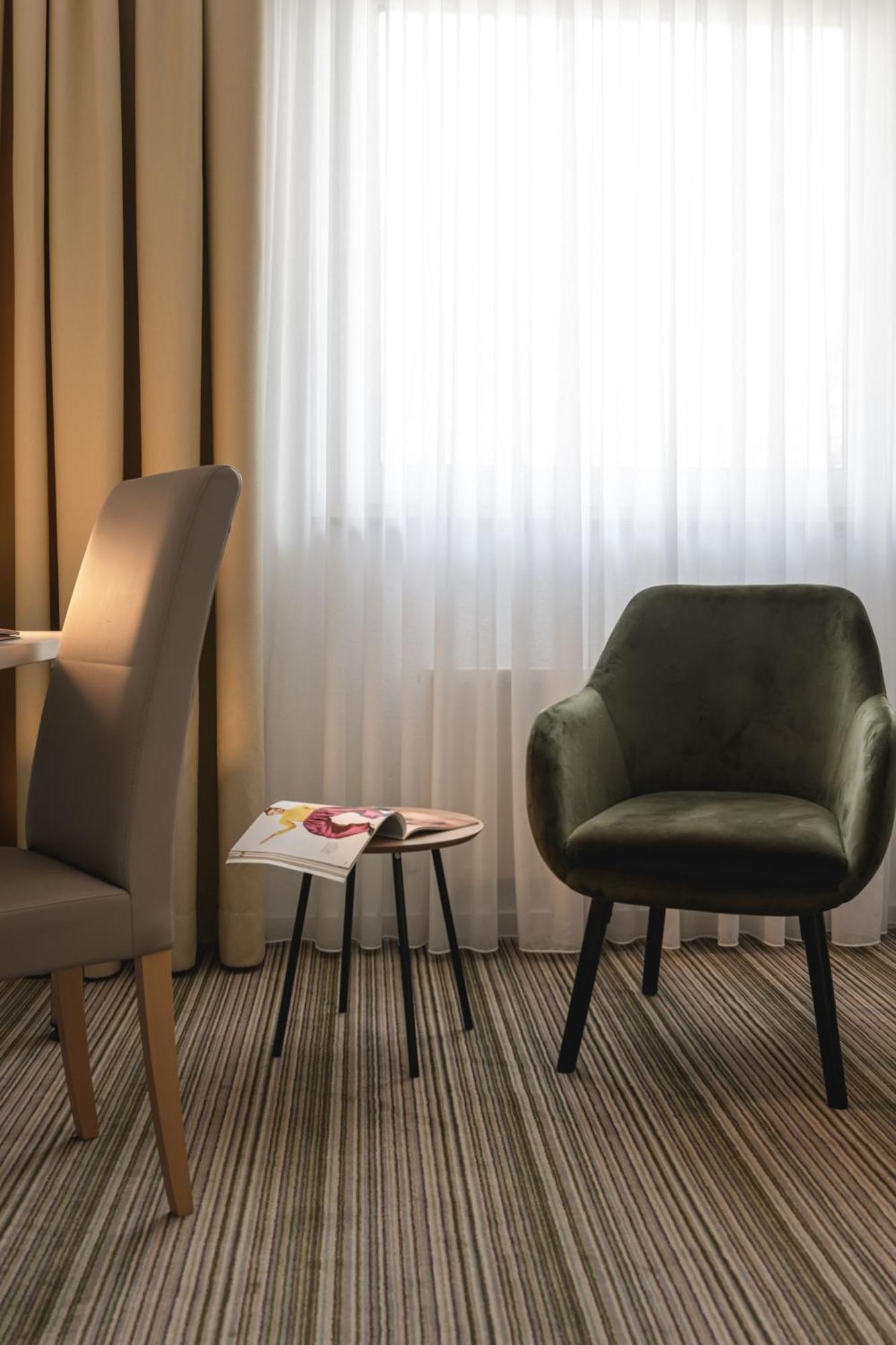Hotel Astra Düsseldorf Esterno foto
